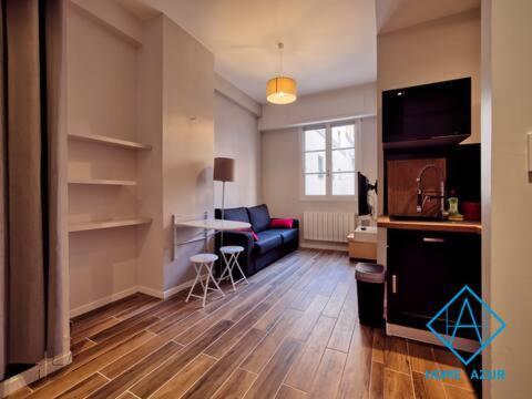 Appartement Port De Nice- Neptune- Superbe Studio! *